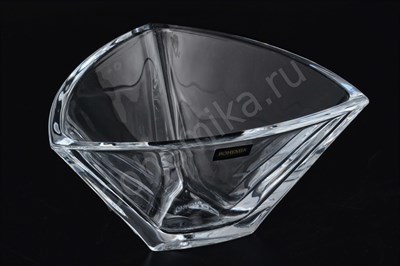 Салатник Crystalite Bohemia Triangle 18см - фото 24536