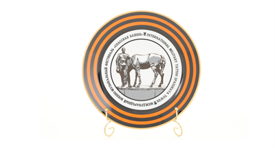 Сувенирная тарелка с изображением символа муз фестиваля Спасская башня 538Bk Leander - фото 64588
