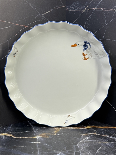 Блюдо для запекания волнистое круглое 21 см Гуси, Dubi 000761 - фото 96816