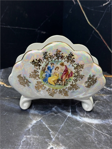 Салфетница на ножках Мадонна / Queens crown 001554 - фото 98376