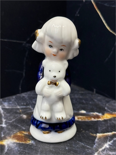Фигурка Девочка с медвежонком, кобальт, 11 см 000948 - фото 98647