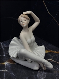 Фигурка 12 см Балерина (3192) с рукой на голове 001463
